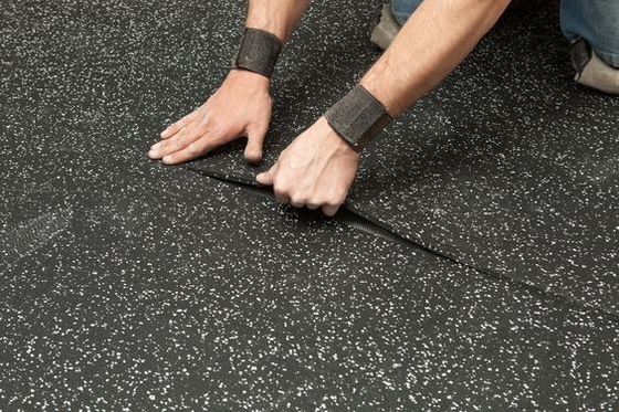 Anti-Slip Rubber Tiles for Home Gym Flooring 500*500/1000*1000 in Black Color